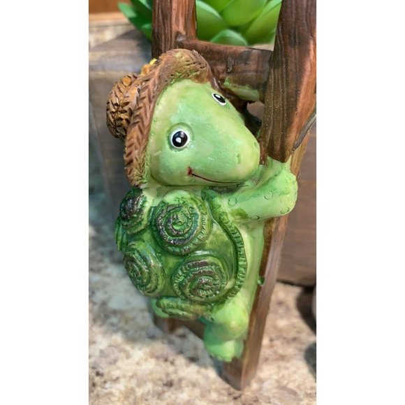 Flower Pot Hugger Turtle Hanger Turtle Resin Hugger Turtle Flower Decor HL13 - Picture 2 of 4